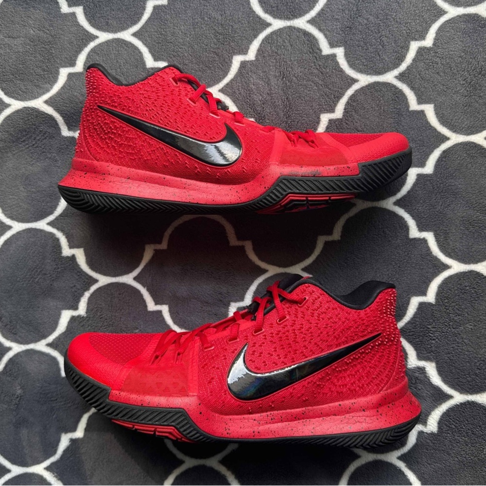 Nike Kyrie 3 “candy apple”